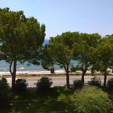 Sun & Sea : Malaki Seaside Apartment Exterior photo