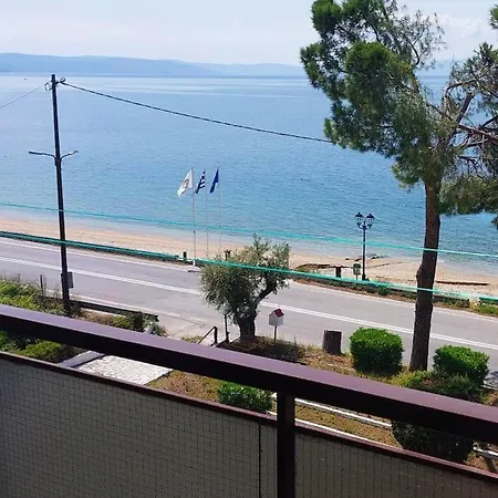Sun & Sea : Malaki Seaside Apartment Exterior photo